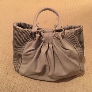 Aldo grey shoulder bag *new w/o tag* VERY CUTE!