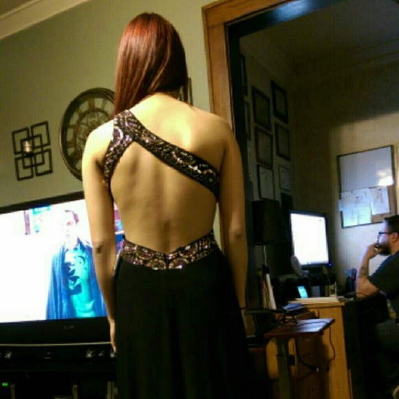 Prom/evening gown - Picture 2 of 2