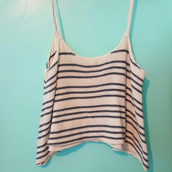 American Eagle crop top