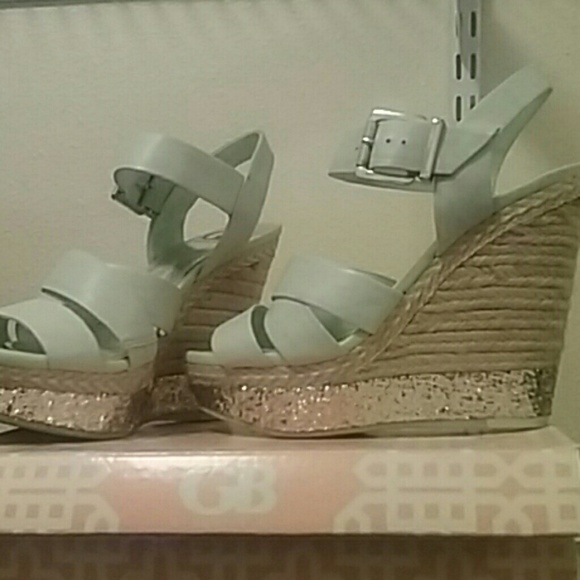 Pastel Green Gianni Bini wedges