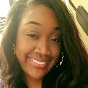 Meet your Posher, Mia