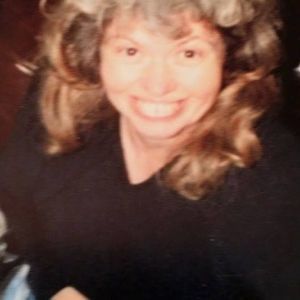 Meet your Posher, Rena