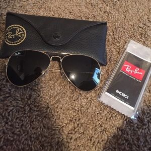 Black and Gold Ray Ban Aviator Sunglasses