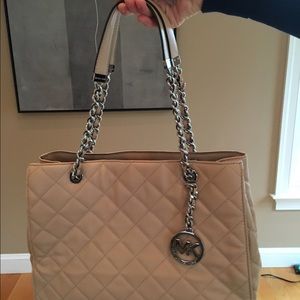 Michael Kors hand bag