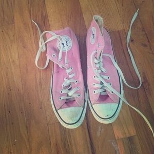 Pink chuck Taylor converse high tops