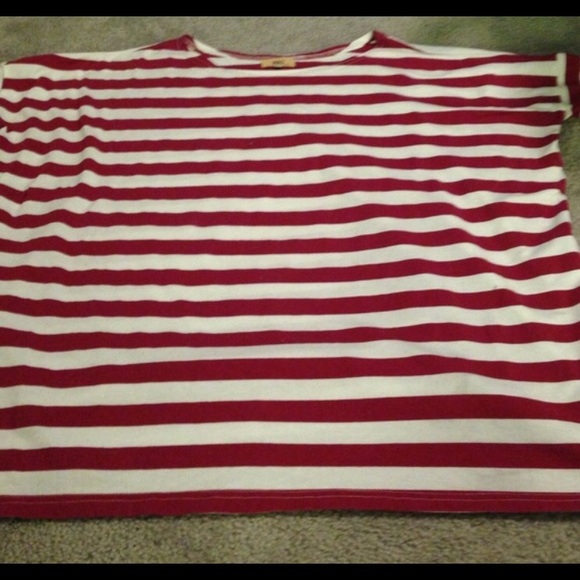PIKO burgundy & white