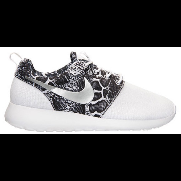 Snakeskin roshes🐍