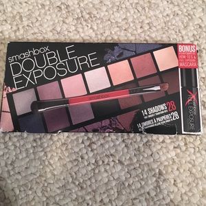 Smash box double exposure eyeshadow pallete.