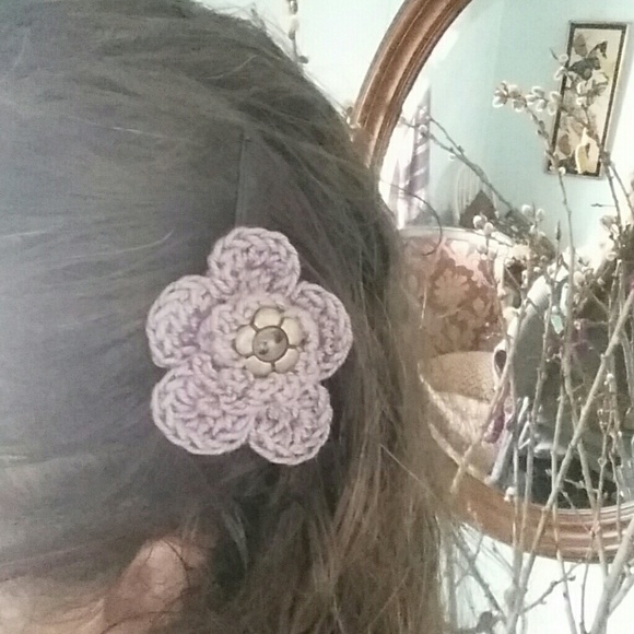 Flower Hair Pin - Picture 2 of 3