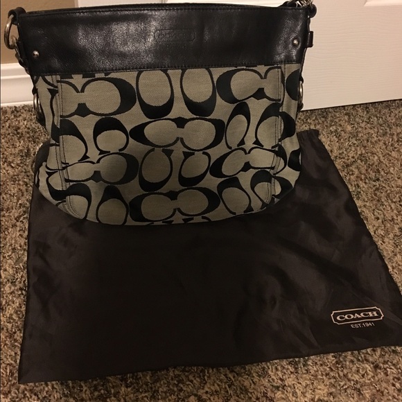 Coach Authentic black and Grey purse - Picture 4 of 4