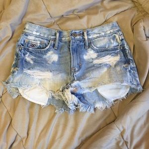 High waisted light wash shorts