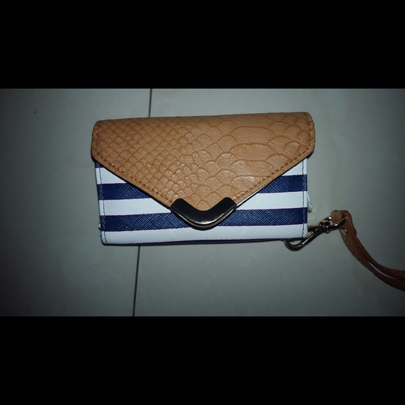 ALDO IPhone 5/5s Wallet Case