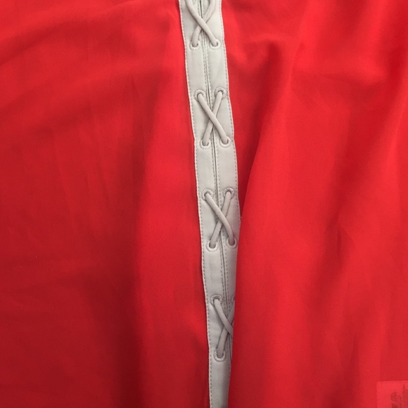 Guess coral color cape - Picture 3 of 4