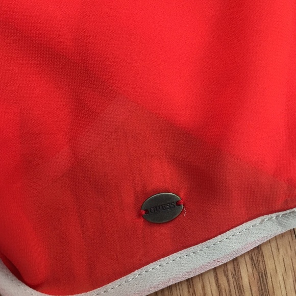 Guess coral color cape - Picture 4 of 4