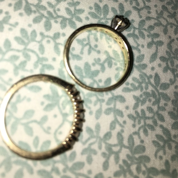 Gold ring