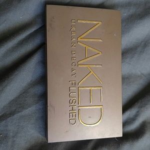 Urban Decay Naked Flushed in Streak