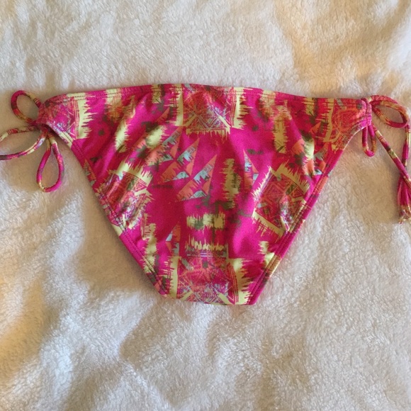 SOLD! LA Hearts bikini bottoms - Picture 2 of 4