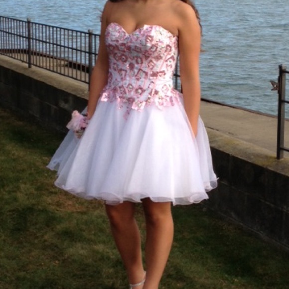 White and pink prom/homecoming dress