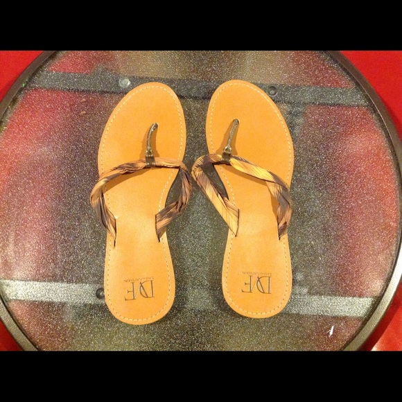 DVF Sandals- FLASH SALE (sold) - Picture 3 of 3