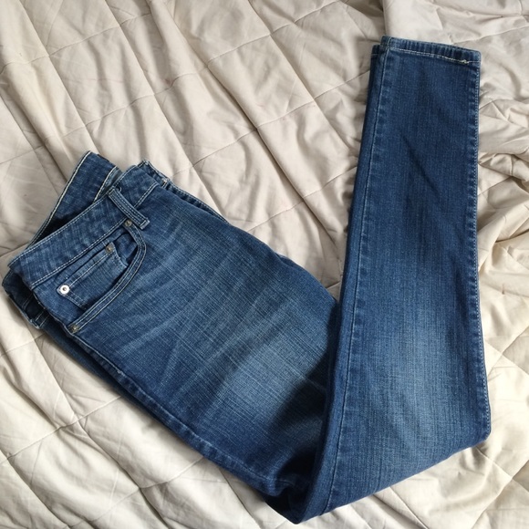NWOT  Levi's 535 Legging Jeans