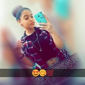 Meet your Posher, Lesley nicole