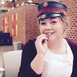 Meet your Posher, Simone