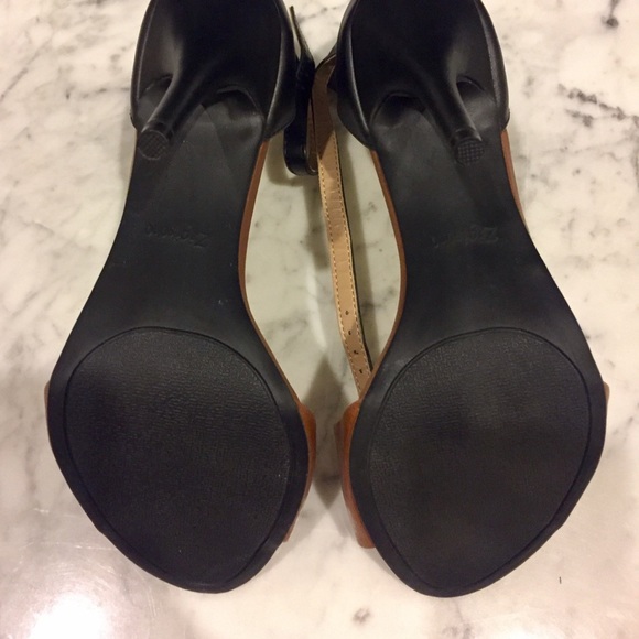 HOST PICK!!! Zigi Soho Black & Brown Tarion Heel - Picture 4 of 4