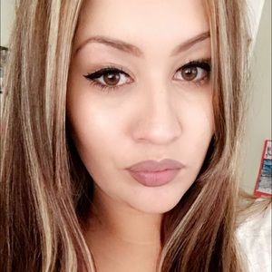 Meet your Posher, Janelle