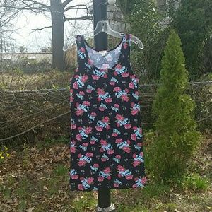 NWOT Floral Spring/ Summer dress.