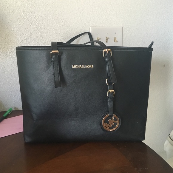 MK black purse