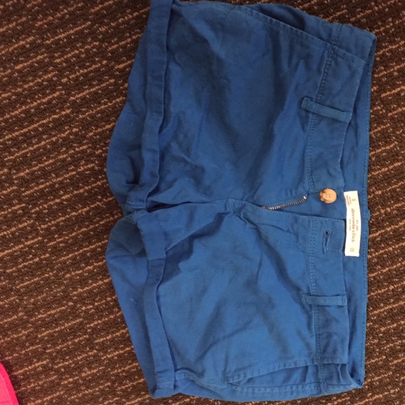 blue Abercrombie shorts