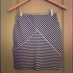 Stripped black and white pencil skirt