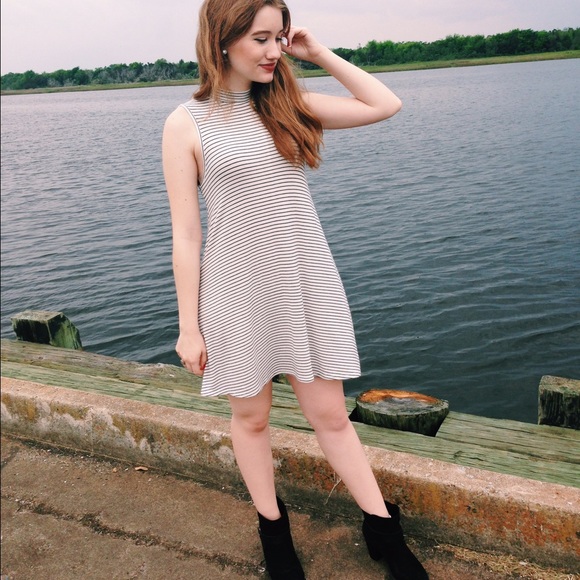 Meet your Posher, Molly - Picture 2 of 3