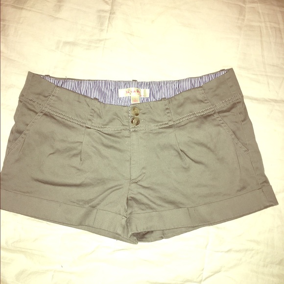 Boutique shorts - Picture 1 of 3