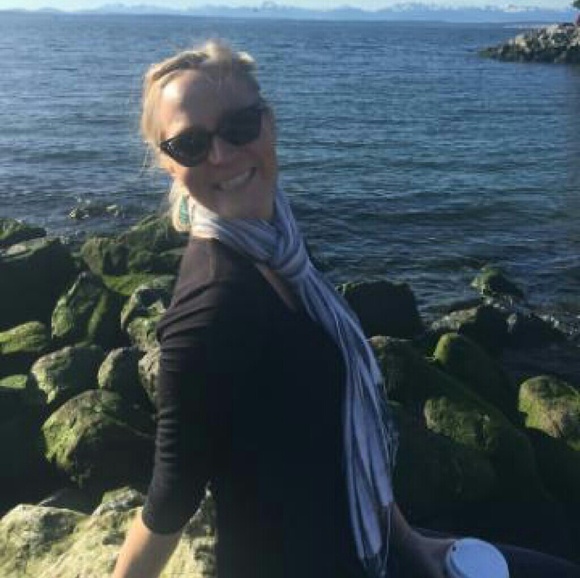 Meet your Posher, Tovia