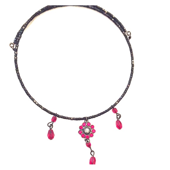 Choker necklace