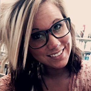 Meet your Posher, Jade