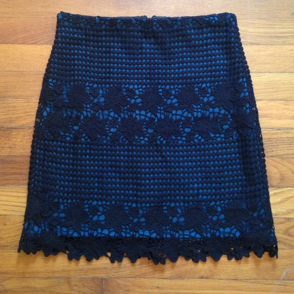 Lace overlay skirt