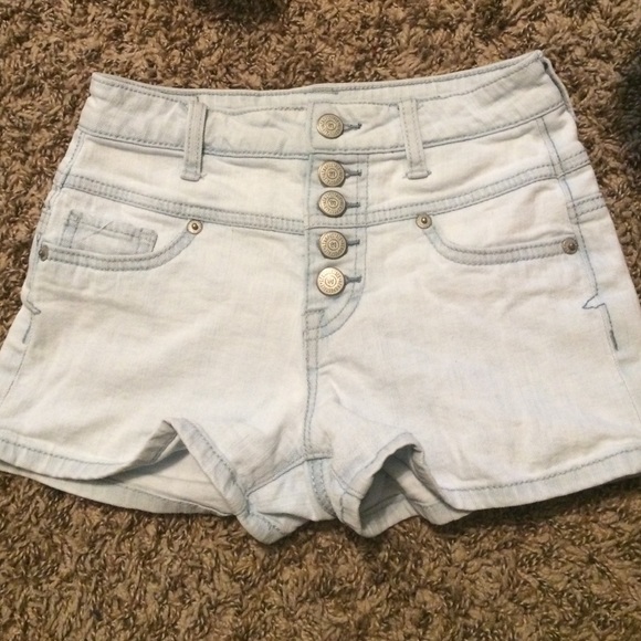 New high waisted Aeropostale shorts 💞