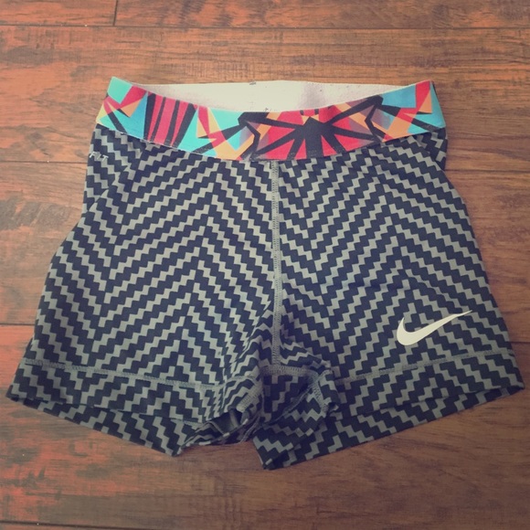 Black Nike pros