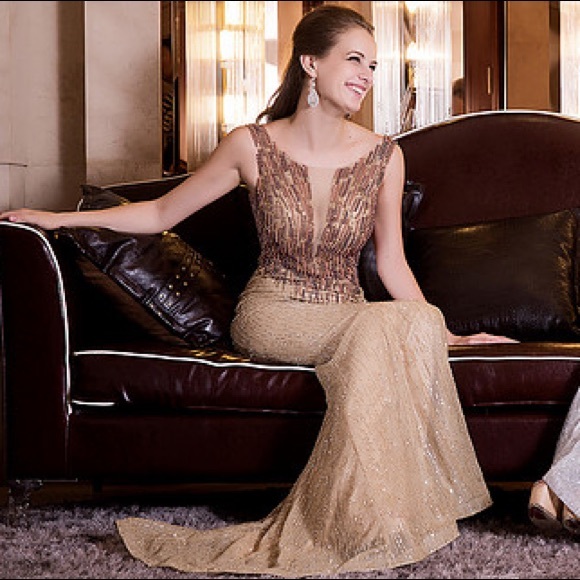 ONE DAY SALE Gorgeous prom dress