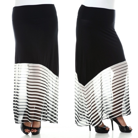 Plus size flare skirt black solid w/ white stripe