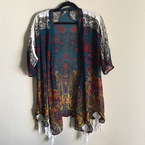 NWOT Gimmicks Kimono