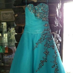 Royal blue prom dress