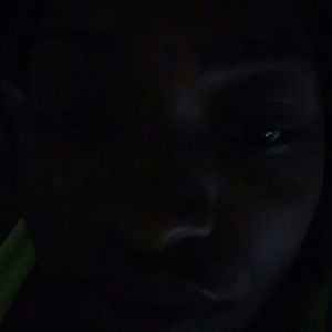 Meet your Posher, Dominique