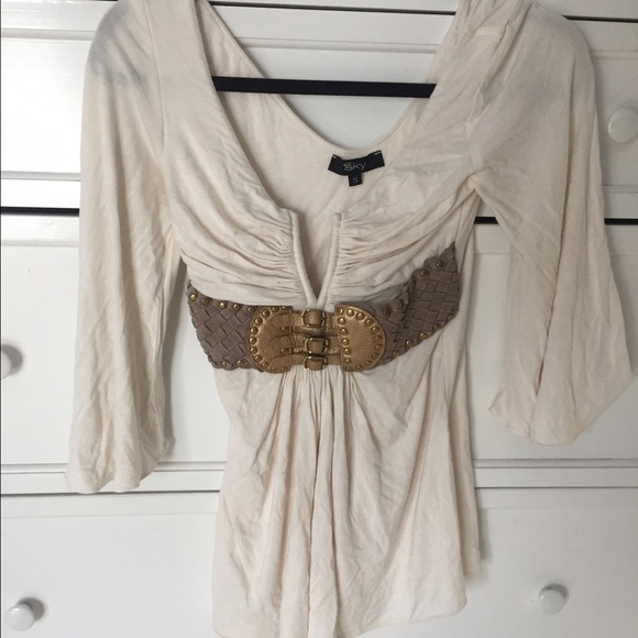 Flowy belted sky top