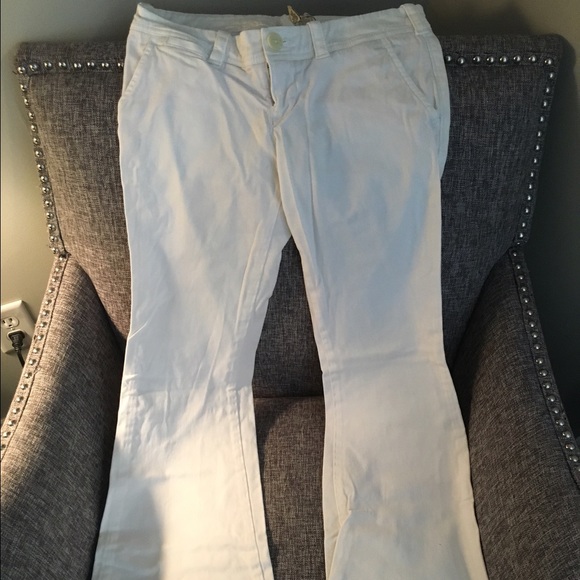 White Abercrombie pants