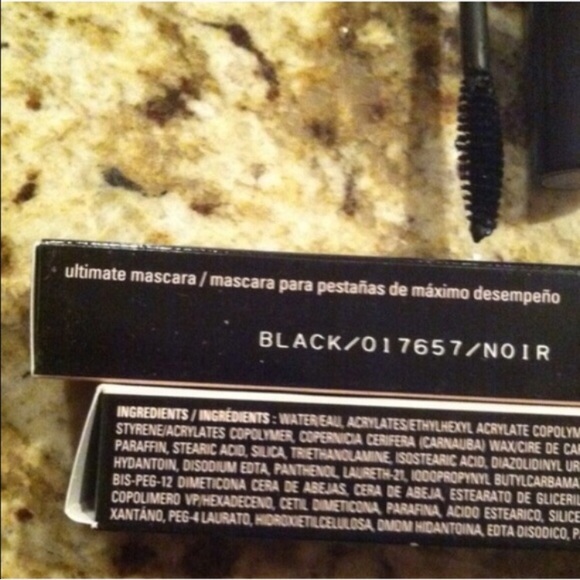 ๐HP8X๐ Mary Kay Ultimate Mascara - Picture 2 of 2
