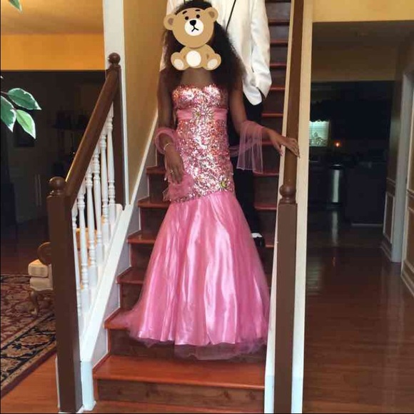 Prom dress brand new only worn once :)