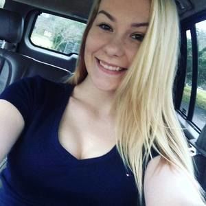 Meet your Posher, Courtney